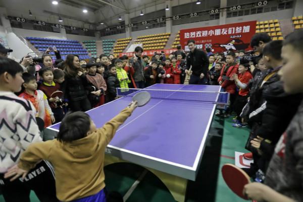 任何一方都 任何一方都